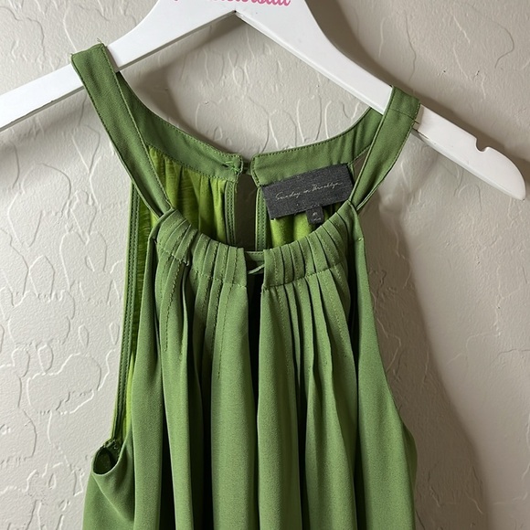 Sunday in Brooklyn green tank top 100% polyester keyhole, opening at neck medium - Picture 2 of 7